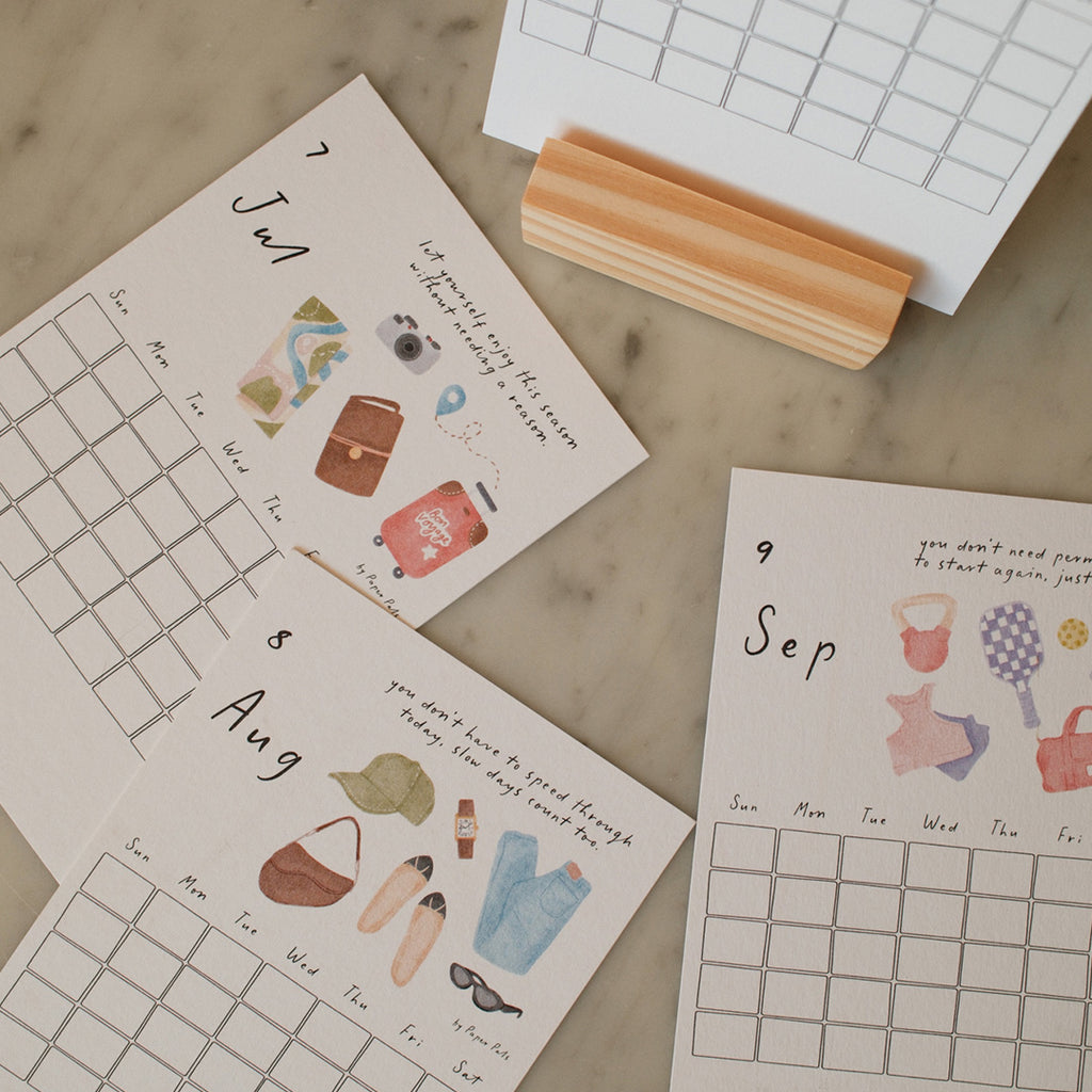 Easy Days Calendar | Portrait Desk Calendar