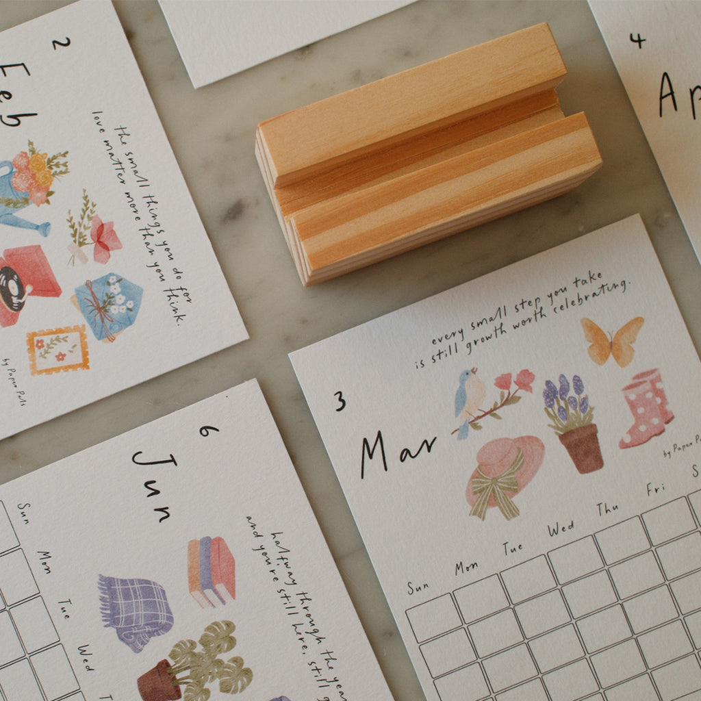 Easy Days Calendar | Portrait Desk Calendar